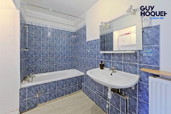 Appartement Combs La Ville , 4 chambres , 87m²
