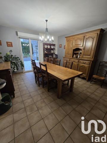 Pavillon 5 pièces de 125 m² à Châtillon-sur-Marne (51700)