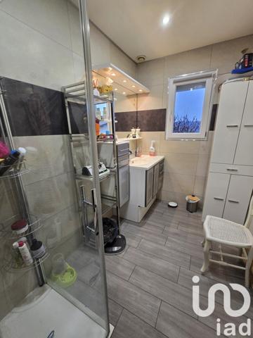 Pavillon 5 pièces de 125 m² à Châtillon-sur-Marne (51700)