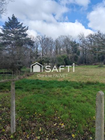 Beau terrain de 1500 m² constructible