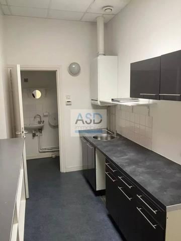 À VENDRE - Local commercial 140 m² - Emplacement idéal proche à la gare de Roubaix