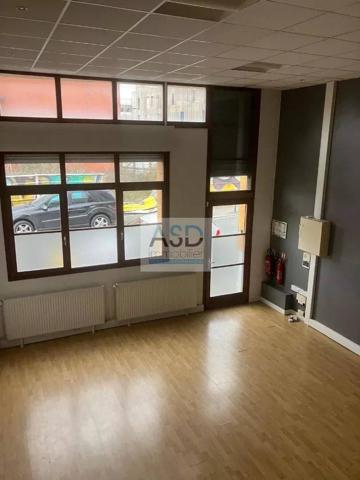À VENDRE - Local commercial 140 m² - Emplacement idéal proche à la gare de Roubaix