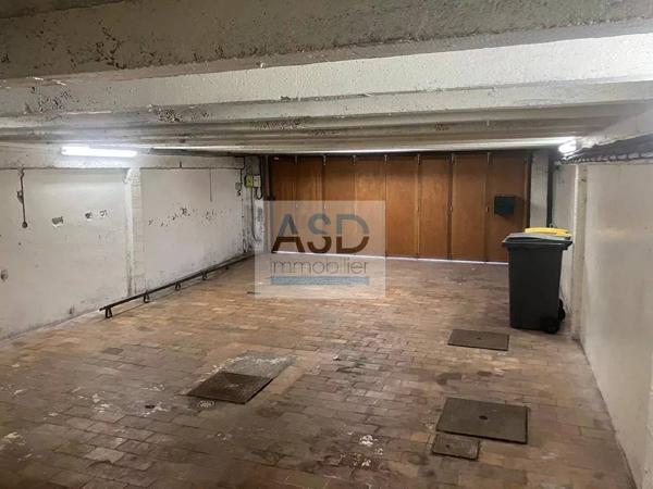 À VENDRE - Local commercial 140 m² - Emplacement idéal proche à la gare de Roubaix