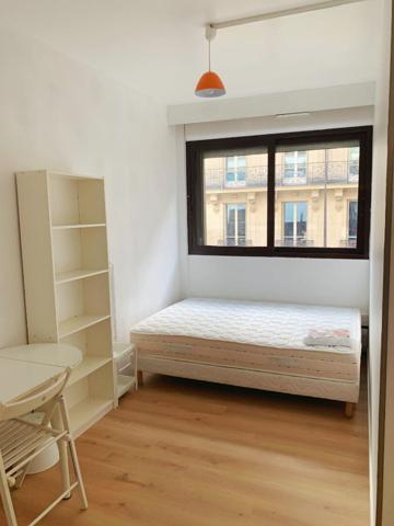 Appartement Paris 2 pièces à deux pas de la prestigieuse Avenue des Champs-Élysées