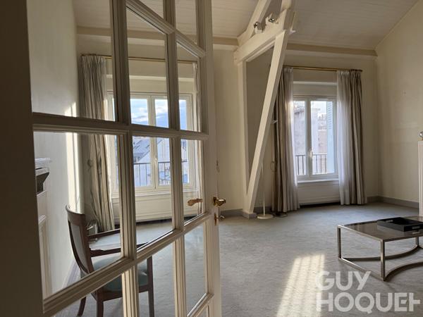 Appartement Duplex Versailles 3 chambres double séjour cathédrale 103 m2