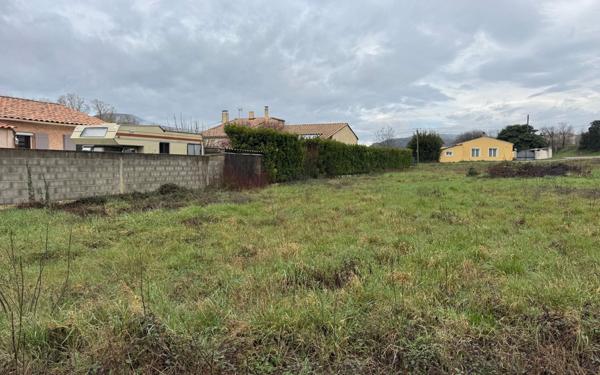 Terrain à vendre    Donzère