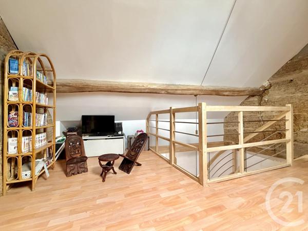 Maison à vendre  8 pièces - 180,10 m2 ST GENIX SUR GUIERS - 73