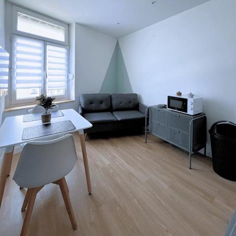 Vente                                                      Immeuble
                        
                     13 pièces                      287 m2                     à Saint-Quentin
