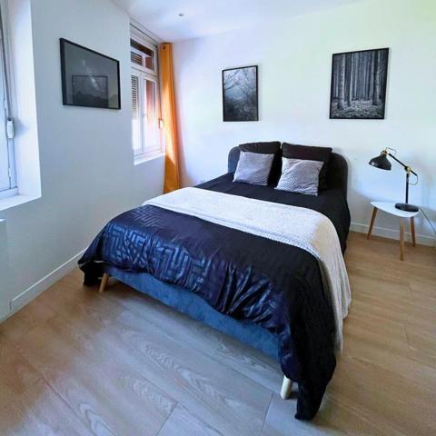Vente                                                      Immeuble
                        
                     13 pièces                      287 m2                     à Saint-Quentin