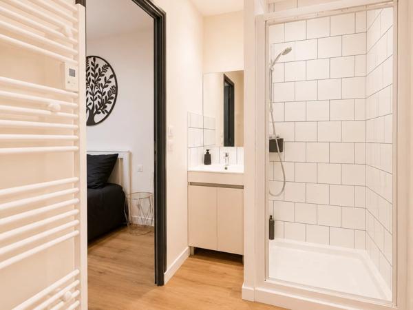 Vente                                                      Immeuble
                        
                     13 pièces                      287 m2                     à Saint-Quentin