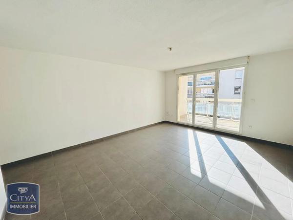 Appartement à louer 3 pièces 64m² Port-Saint-Louis-du-Rhône (13230)