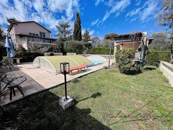 Maison familiale 141 m² avec terrain de 1 402 m²