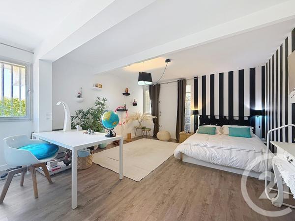 Maison à vendre  9 pièces - 173,04 m2 CHATEAURENARD - 13
