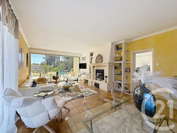 Maison à vendre  9 pièces - 173,04 m2 CHATEAURENARD - 13