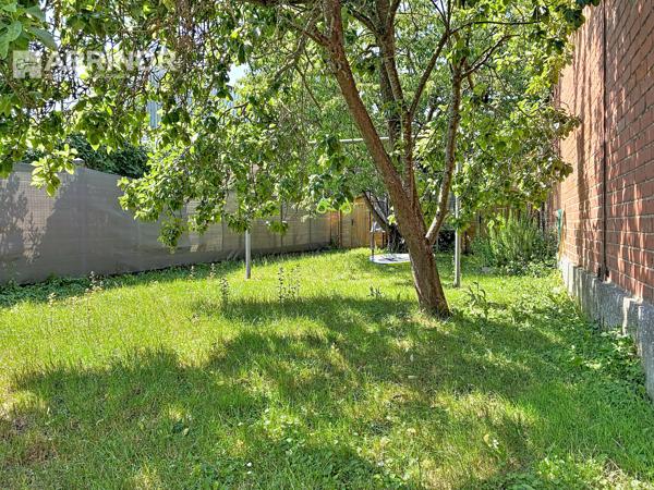 LAMBERSART – Maison familiale, 4 chambres, bureau, 2 salles de bains, garage et jardin LAMBERSART