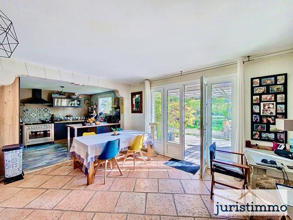 Piolenc (84420) Grande maison familiale 175 m2 sur parcelle 5 000 m2