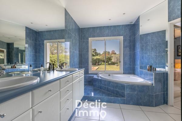 Vente maison Latresne, 260m² 7 pièces 1 030 000€ avec piscine