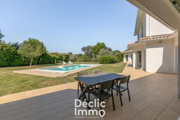 Vente maison Latresne, 260m² 7 pièces 1 030 000€ avec piscine