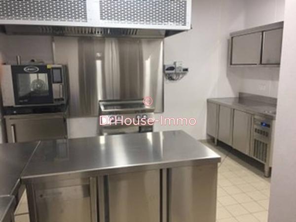 Commerce à vendre 14 pièces de 600 m²
