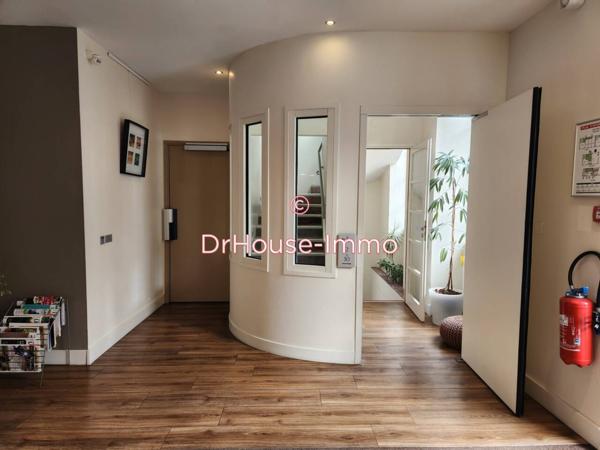Commerce à vendre 14 pièces de 600 m²