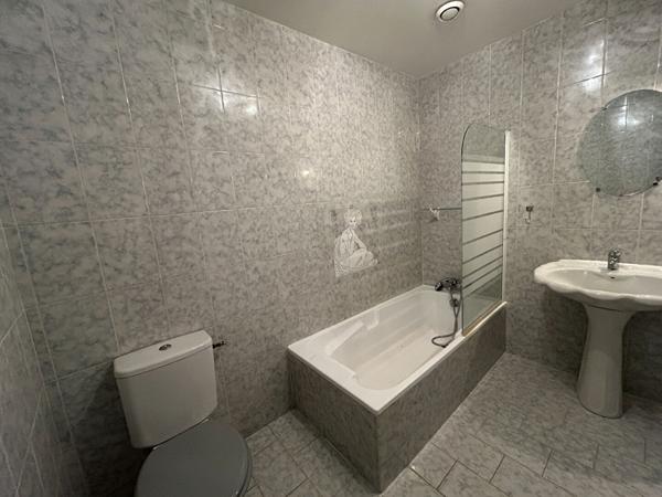 Appartement T2 VIDE - JONZAC Centre Ville