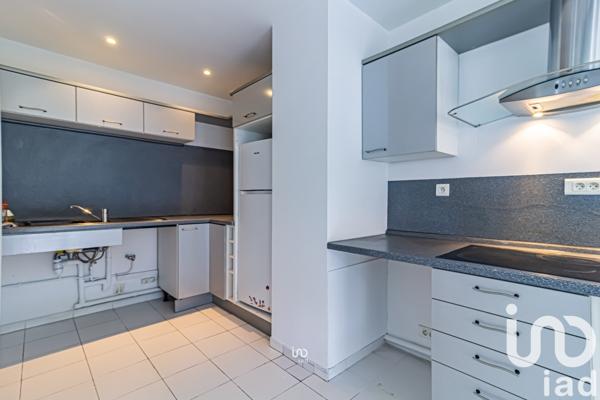Appartement 3 pièces de 71 m² à Poissy (78300)