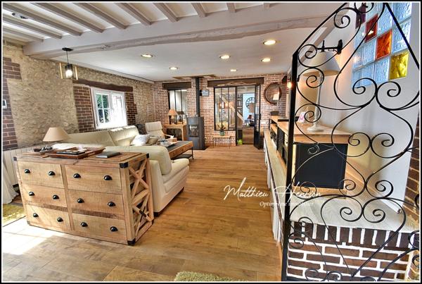 A Guichainville, maison de caractère rénovée avec soin, DPE D