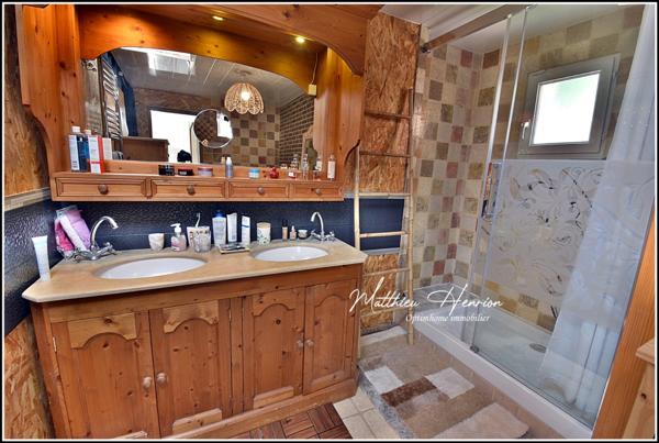 A Guichainville, maison de caractère rénovée avec soin, DPE D