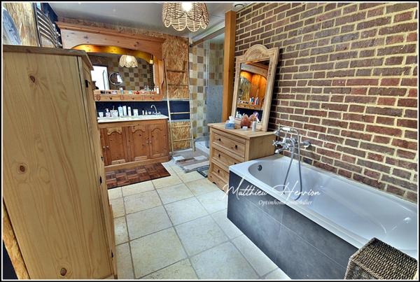 A Guichainville, maison de caractère rénovée avec soin, DPE D