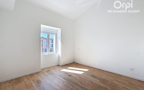 Maison à vendre    3 pièces • 82 m2 Aulnat