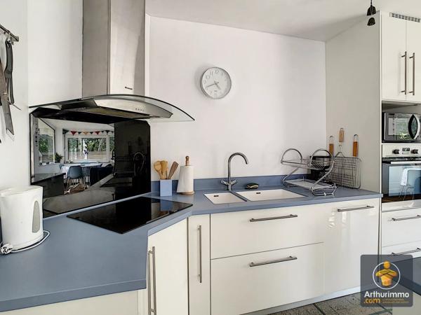 Location de vacances                                                      Appartement
                        
                     3 pièces                      50 m2                     à Mimizan