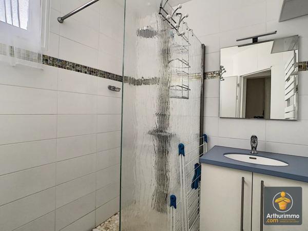 Location de vacances                                                      Appartement
                        
                     3 pièces                      50 m2                     à Mimizan