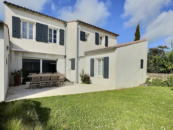 Maison de village Loix 150 m²