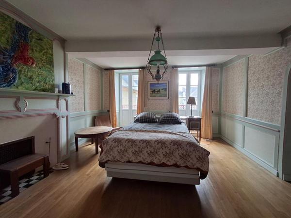 Superbe maison de maître -10 pièces -280 m² -fort potentiel investisseurs