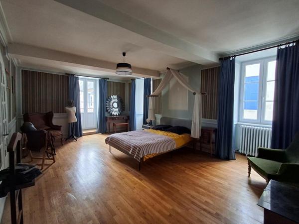 Superbe maison de maître -10 pièces -280 m² -fort potentiel investisseurs