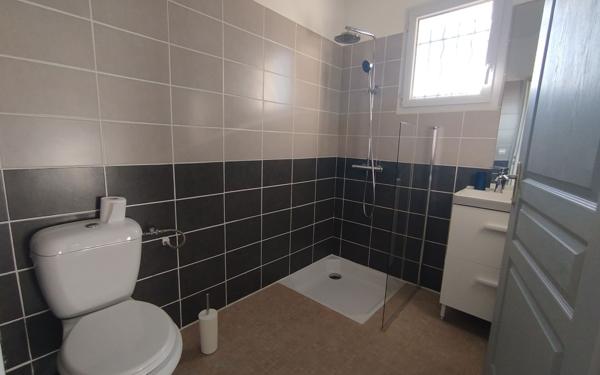 Maison à louer    4 pièces •  Largentière