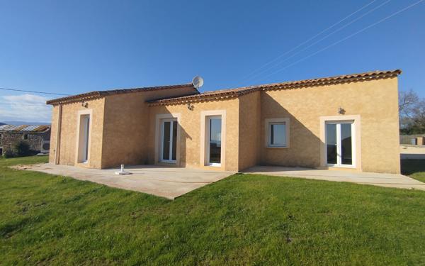 Maison à louer    4 pièces •  Largentière