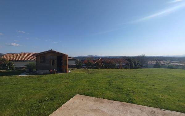 Maison à louer    4 pièces •  Largentière