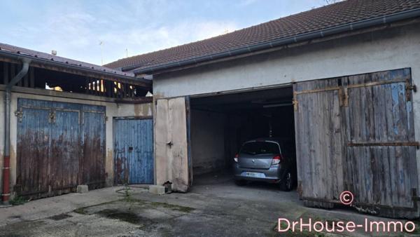 Loft / Atelier à vendre de 200 m²