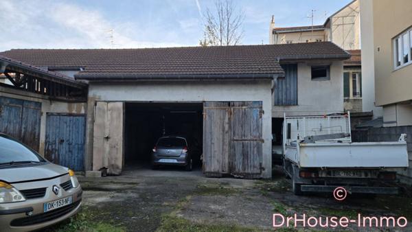 Loft / Atelier à vendre de 200 m²