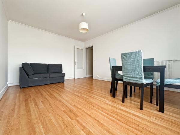 grand studio à Rosny sous Bois - Pré Gentil- Résidence de la Tour