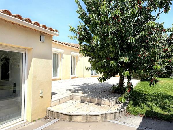 Maison PLAIN PIED Montfavet 3 pièces 153m² et 784m² de terrain