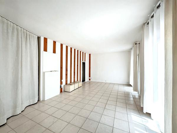 Maison PLAIN PIED Montfavet 3 pièces 153m² et 784m² de terrain