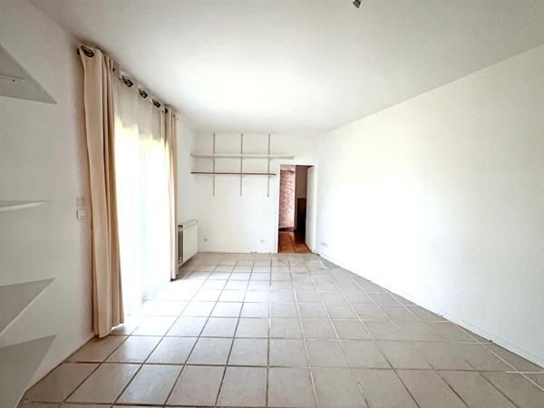 Maison PLAIN PIED Montfavet 3 pièces 153m² et 784m² de terrain