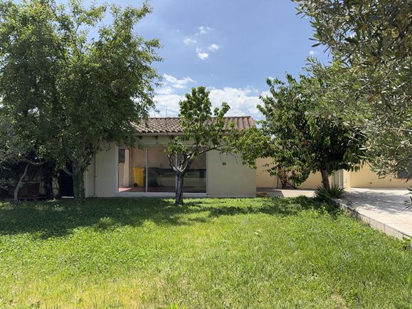 Maison PLAIN PIED Montfavet 3 pièces 153m² et 784m² de terrain