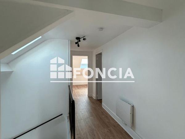 Location Appartement 2 pièces 36.5 m² - 175 RUE DE WARCQ Charleville-mezieres 08000