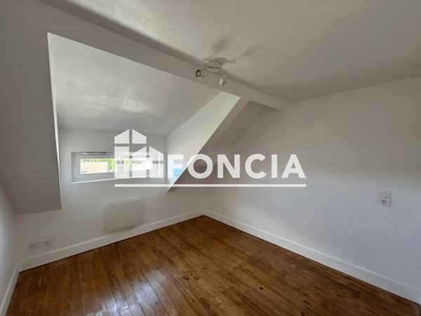 Location Appartement 2 pièces 36.5 m² - 175 RUE DE WARCQ Charleville-mezieres 08000