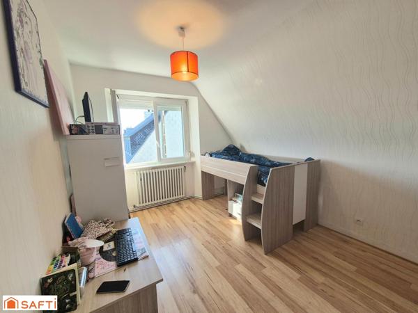 Maison avec hangar et terrain constructible