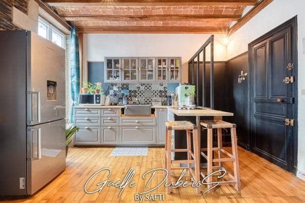 Magnifique appartement de caractère hyper centre Angers *** Pré visite 3D disponible sur demande***