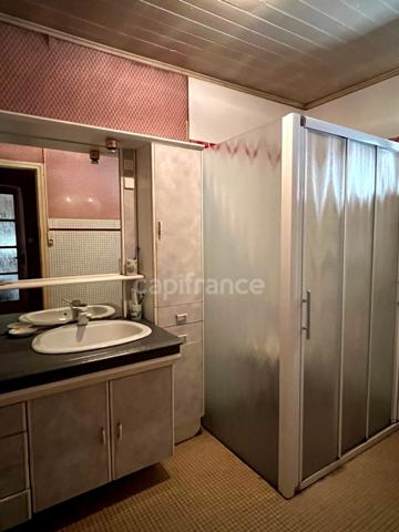 Maison de ville à rénover, plain-pied, 4 pièces avec studio attenant et dépendance, à 5 mn du centre de CONDOM (32)